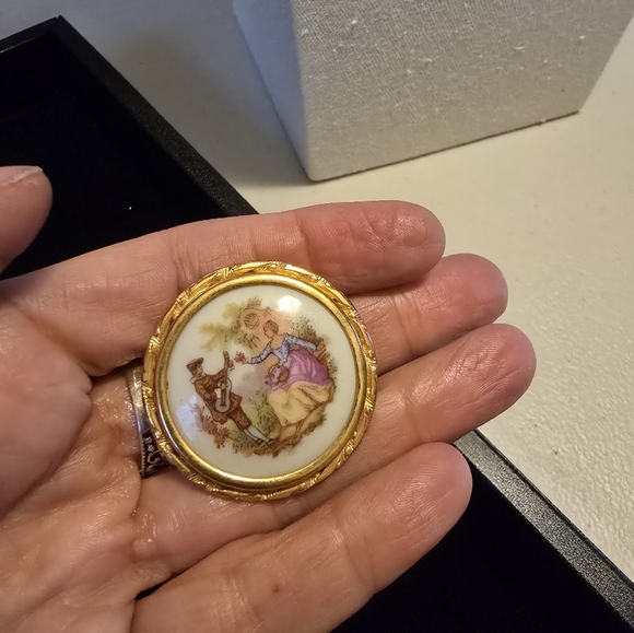 VINTAGE LIMOGES FRANCE PORCELAIN W/TROMBONE CLASP VICTORIAN REVIVAL PIN/BROOCH! - Picture 3 of 7